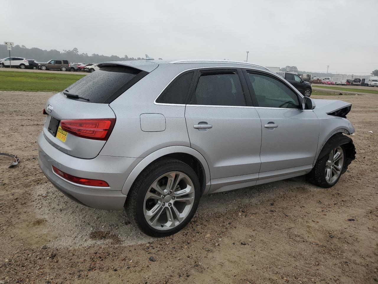 WA1HCCFSXHR010637 2017 Audi Q3 Premium Plus