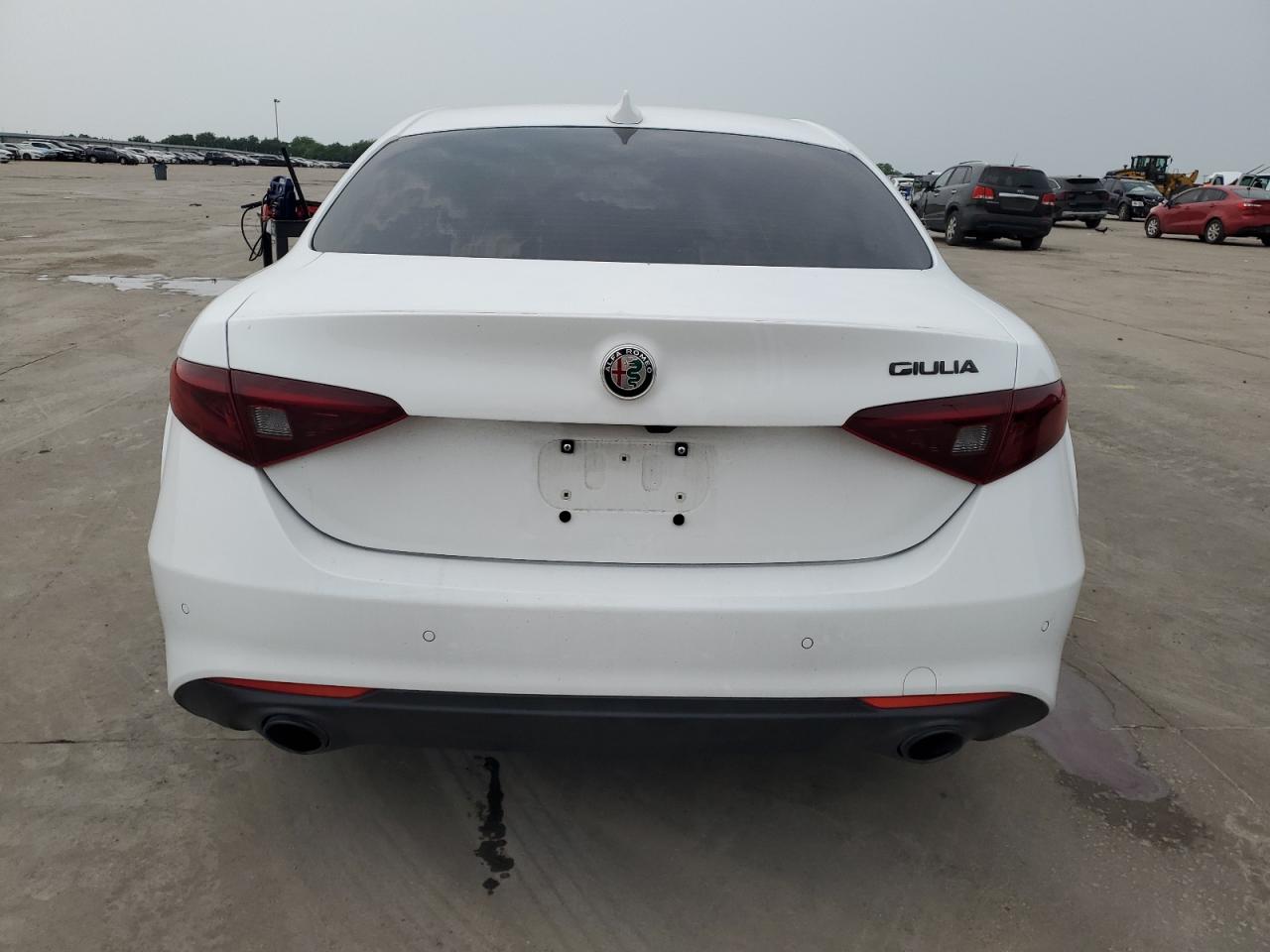 2020 Alfa Romeo Giulia vin: ZARFAMAN0L7623886