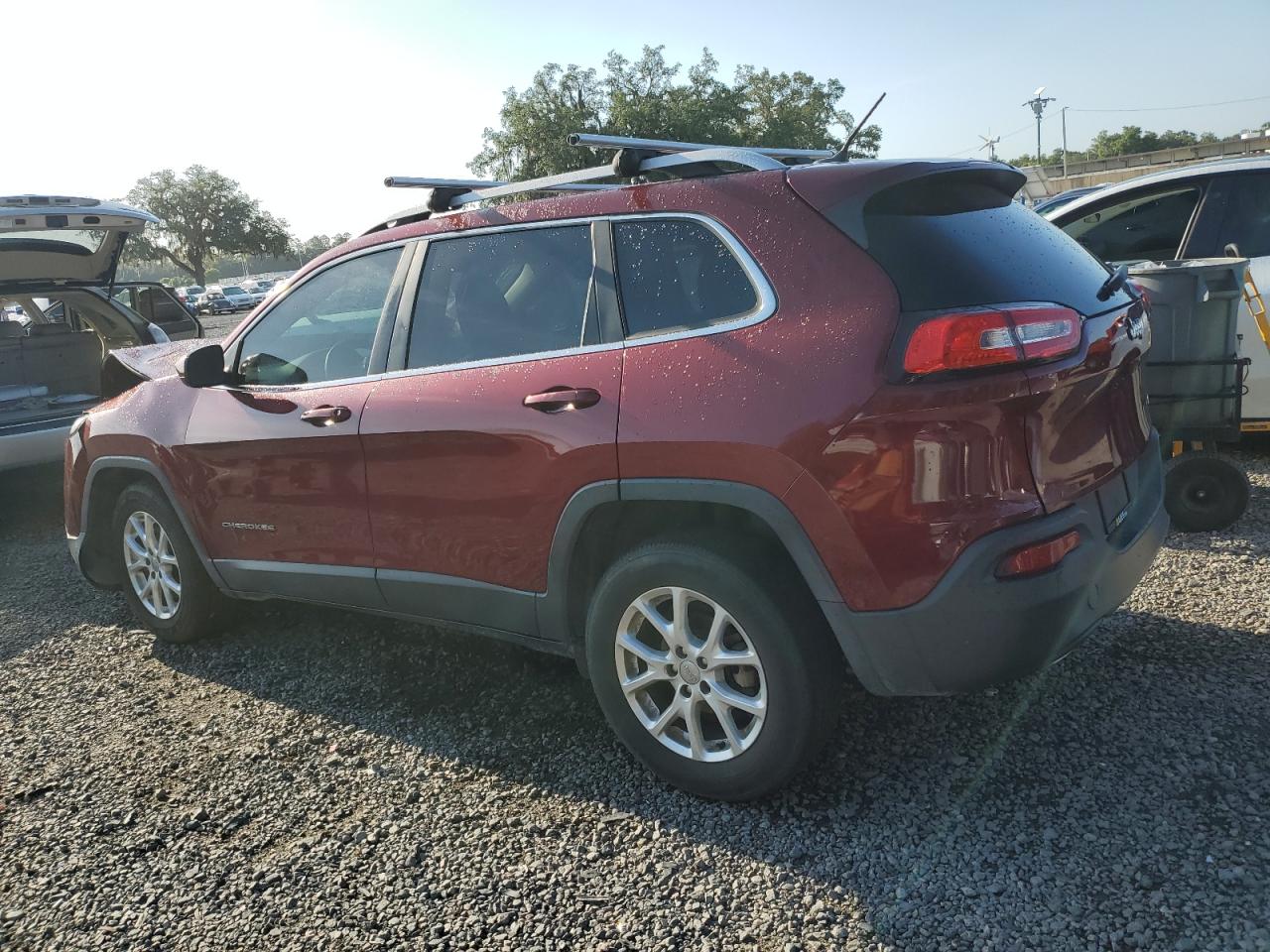 1C4PJLCB8JD612080 2018 Jeep Cherokee Latitude