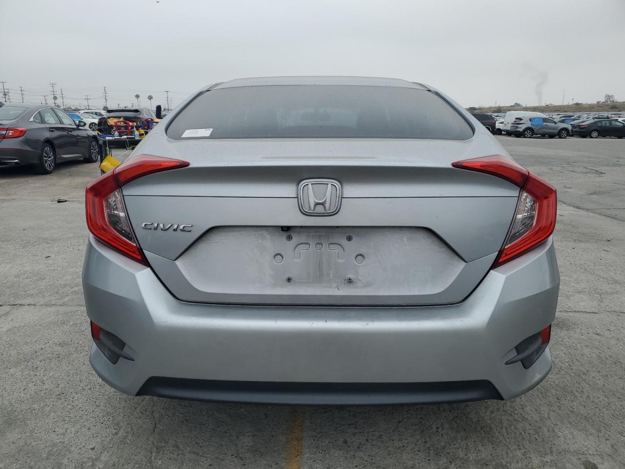 19XFC2F52GE046107 2016 Honda Civic Lx