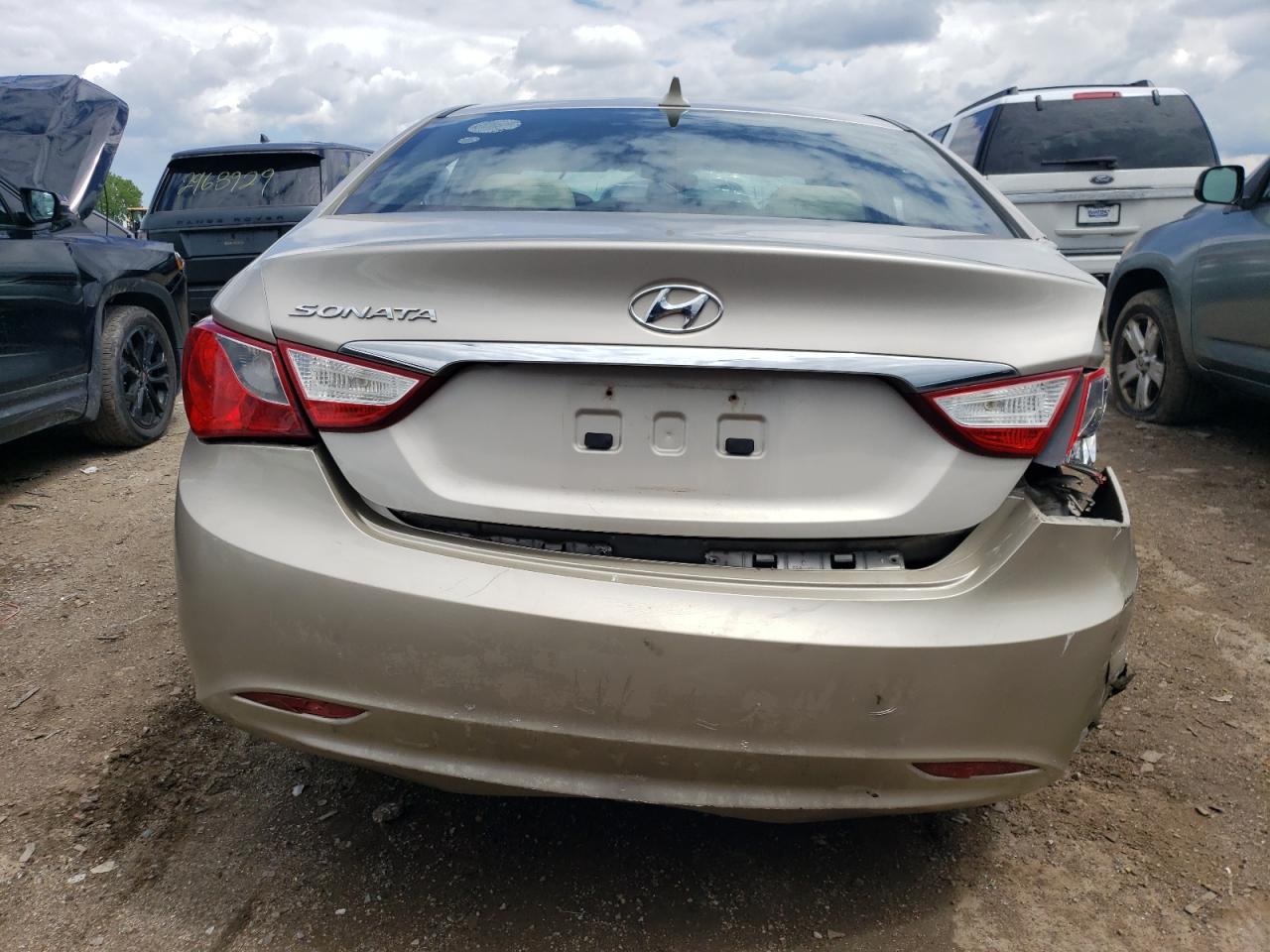 5NPEB4AC3BH045830 2011 Hyundai Sonata Gls