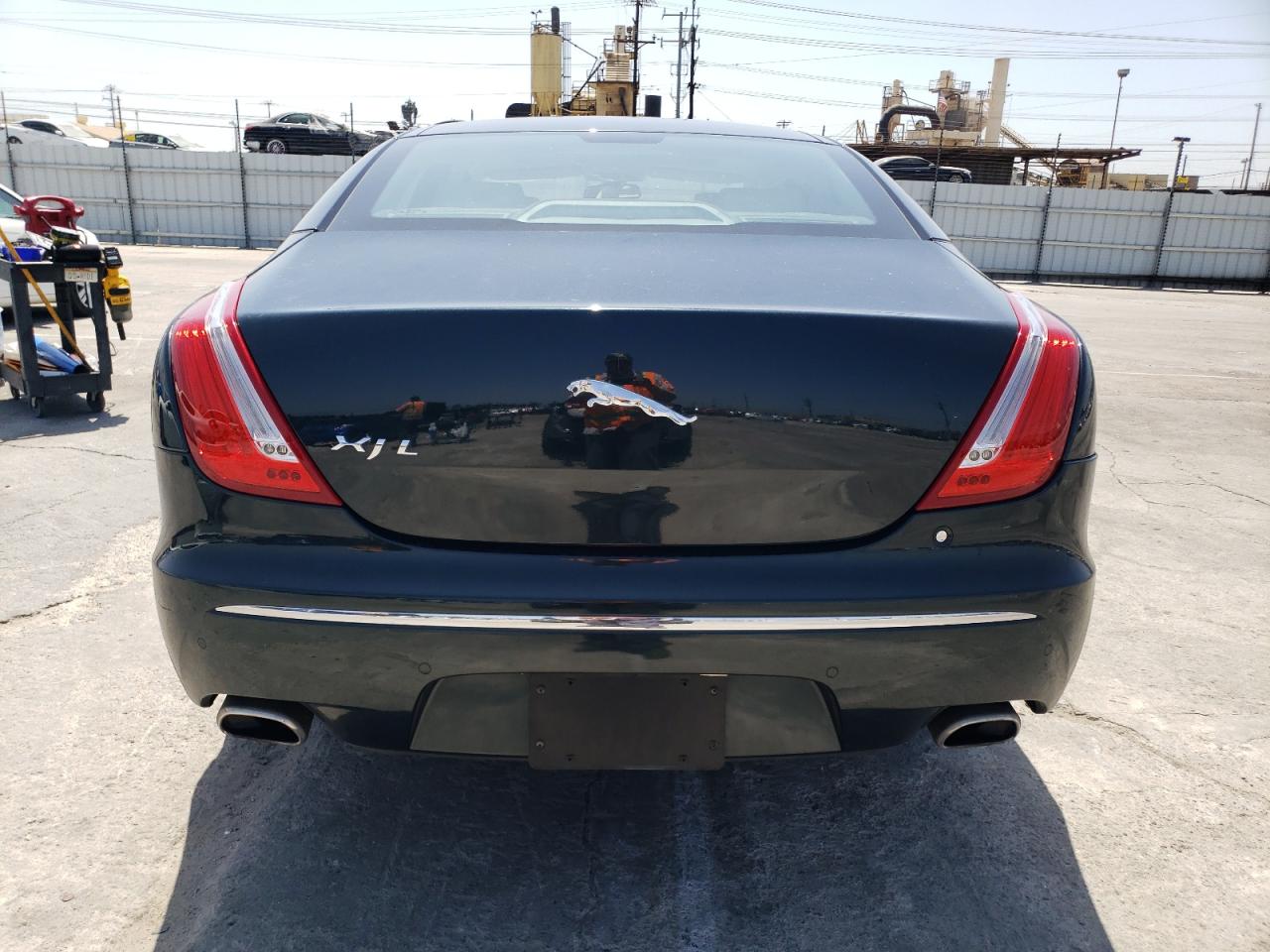 SAJWA2GB1BLV05123 2011 Jaguar Xjl
