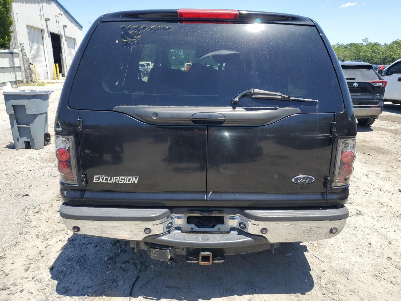 1FMNU42F32EA15385 2002 Ford Excursion Limited