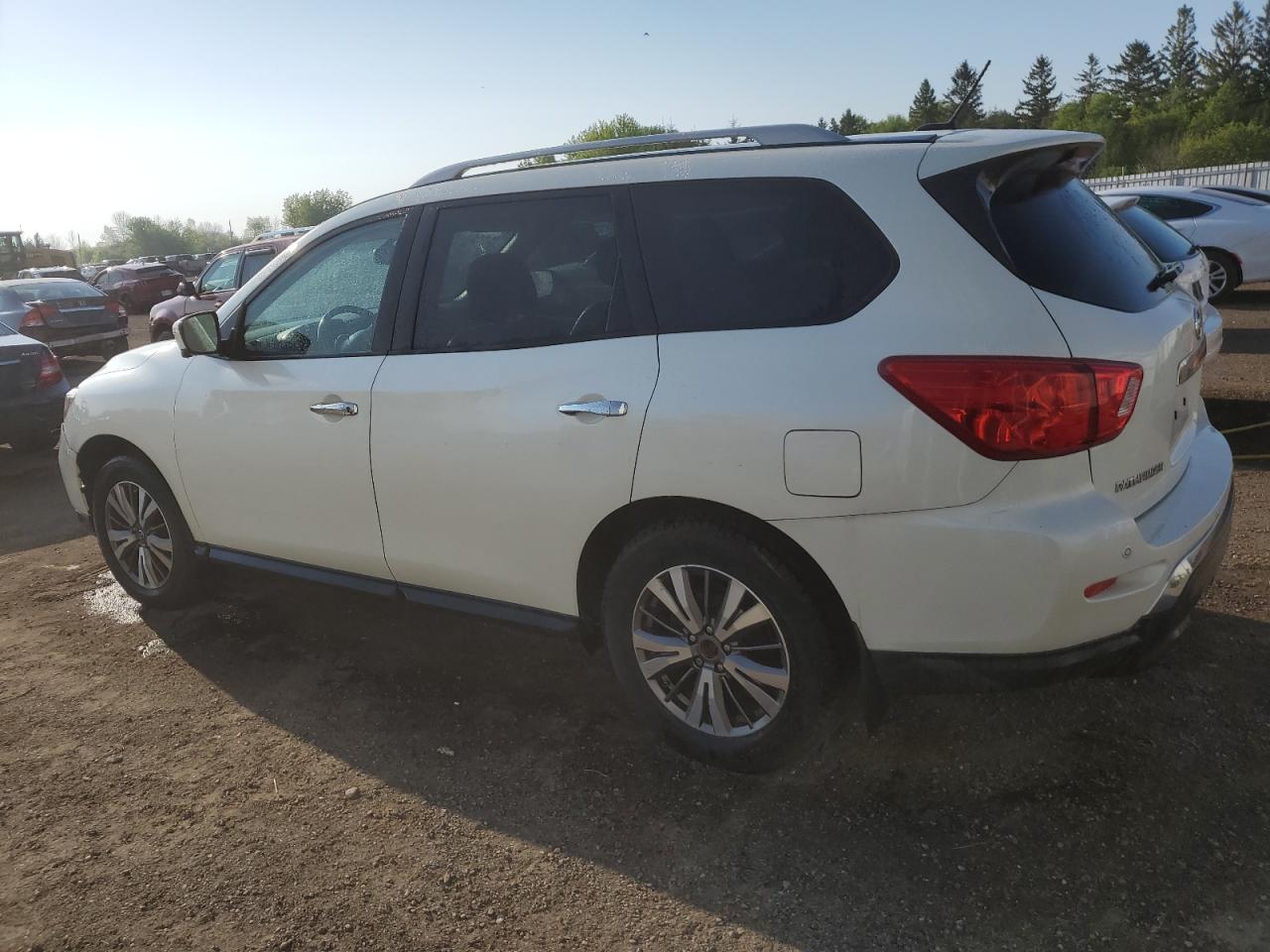 2017 Nissan Pathfinder S vin: 5N1DR2MM2HC673216