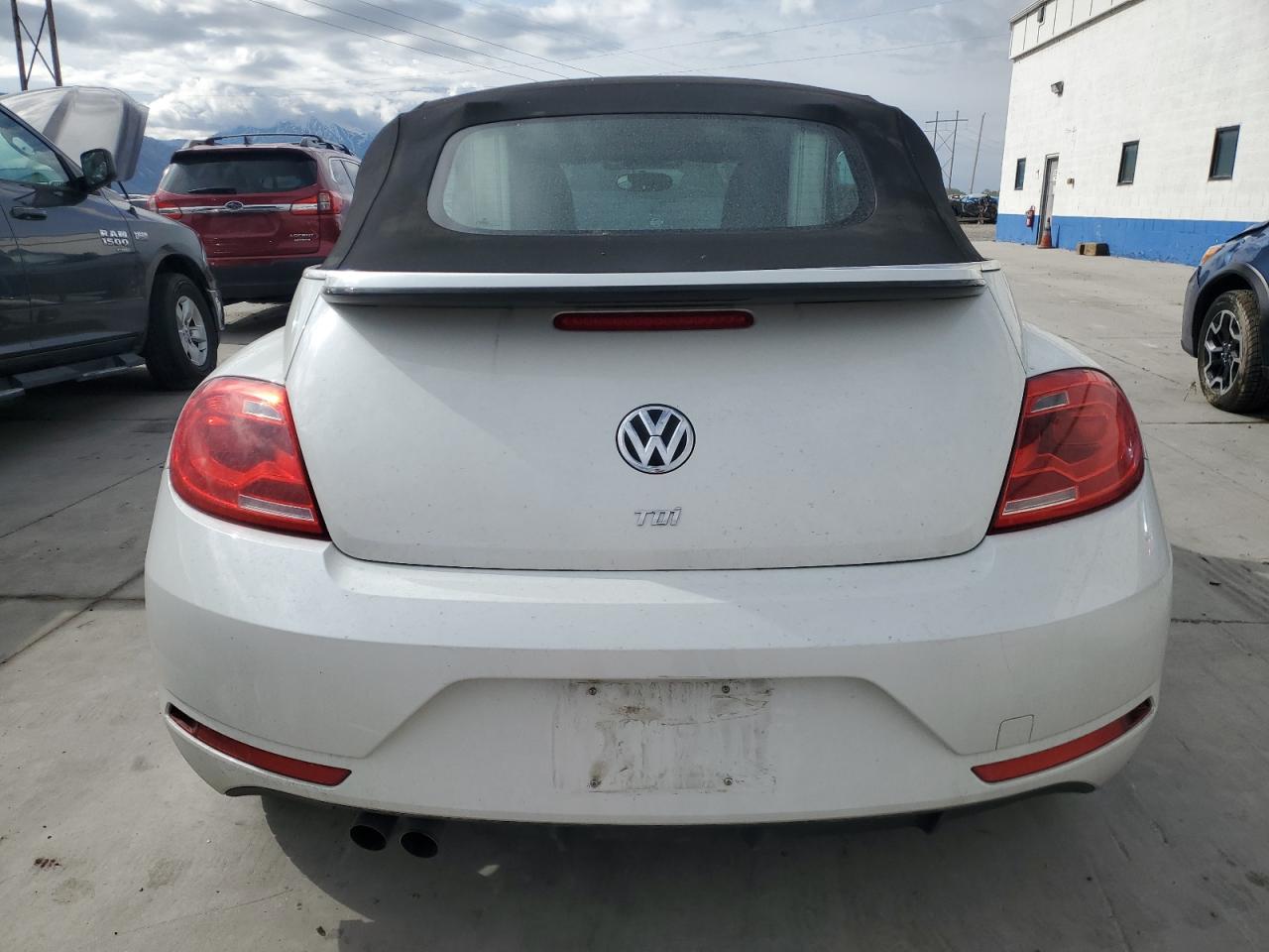 3VW5L7AT6EM816758 2014 Volkswagen Beetle