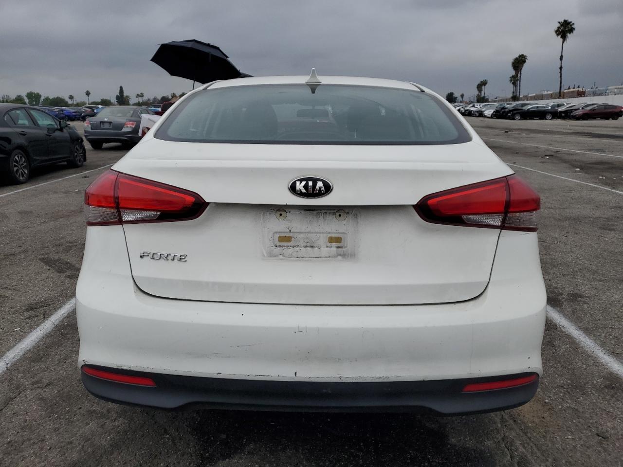 3KPFK4A71HE034913 2017 Kia Forte Lx