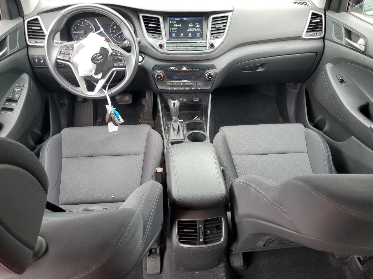 KM8J3CA24JU824702 2018 Hyundai Tucson Value