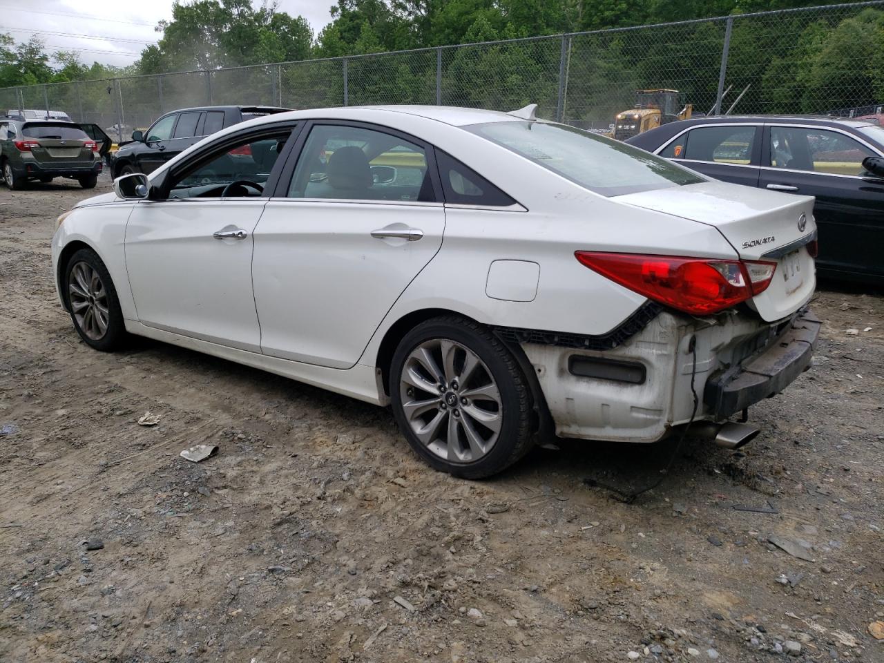 5NPEC4ABXBH243034 2011 Hyundai Sonata Se