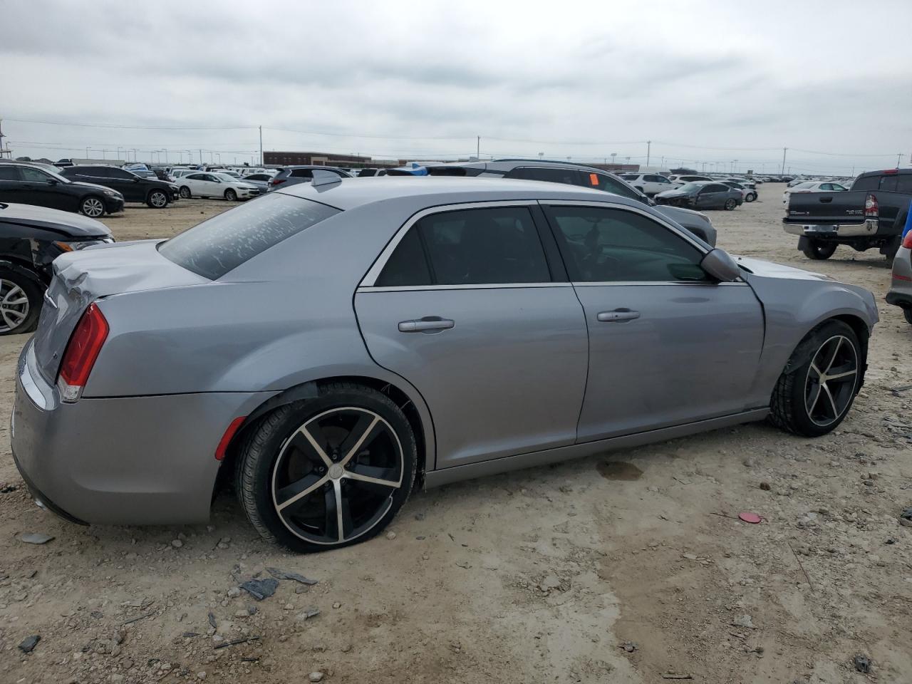 2C3CCAAG0GH164266 2016 Chrysler 300 Limited