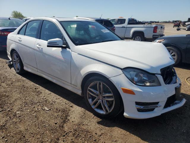 VIN WDDGF8ABXER302772 2014 Mercedes-Benz C-Class, 3... no.4