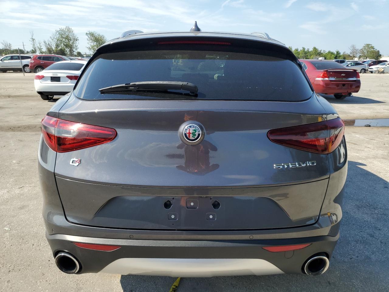 ZASFAKBN9J7B60115 2018 Alfa Romeo Stelvio Ti