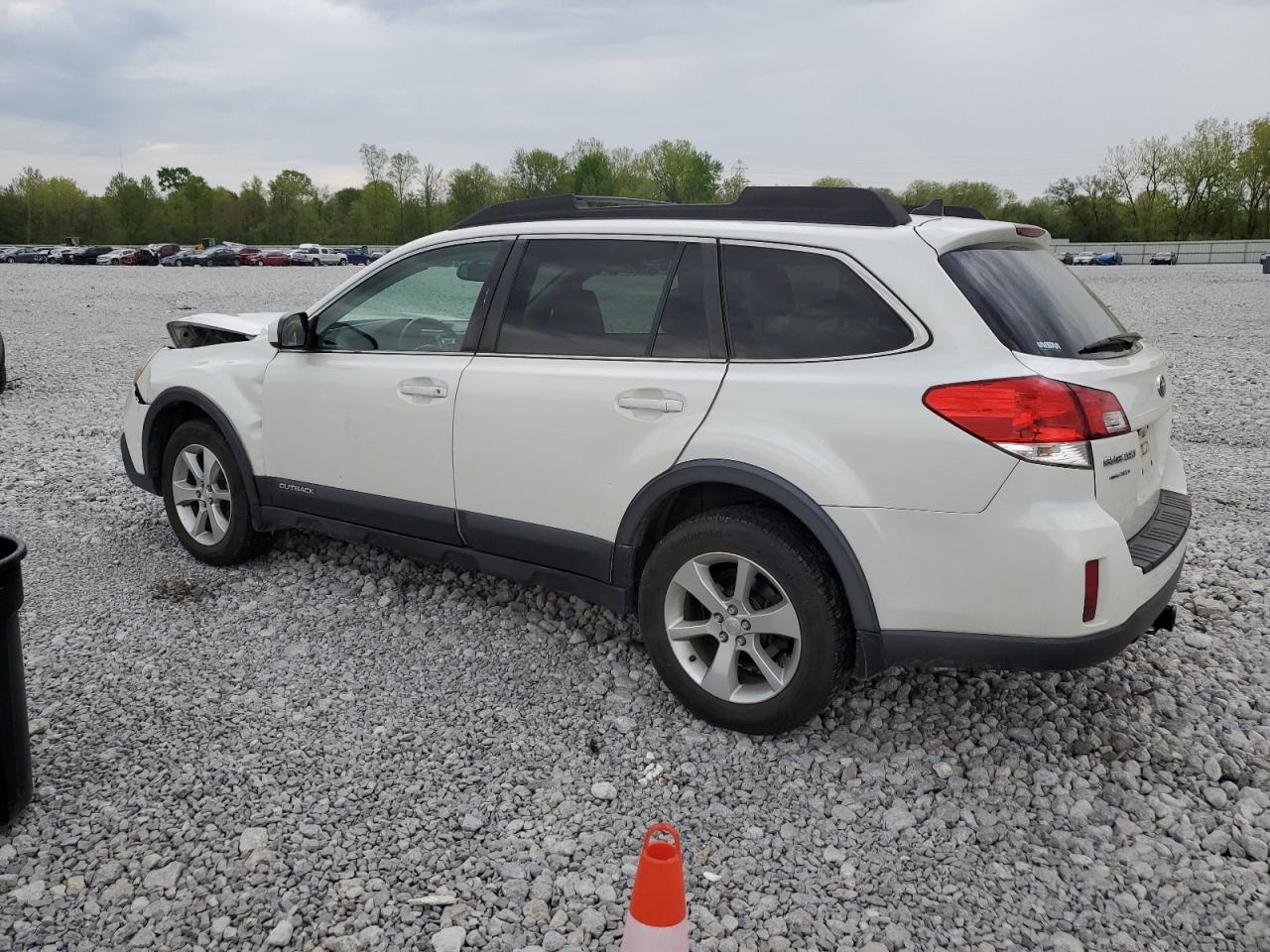 4S4BRCMC1E3302810 2014 Subaru Outback 2.5I Limited