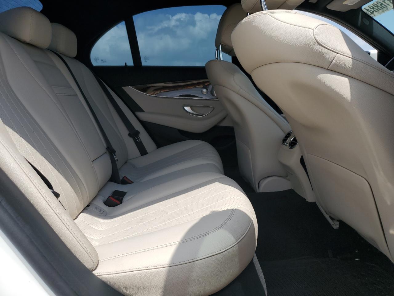 WDDZF4JB2HA039455 2017 Mercedes-Benz E 300