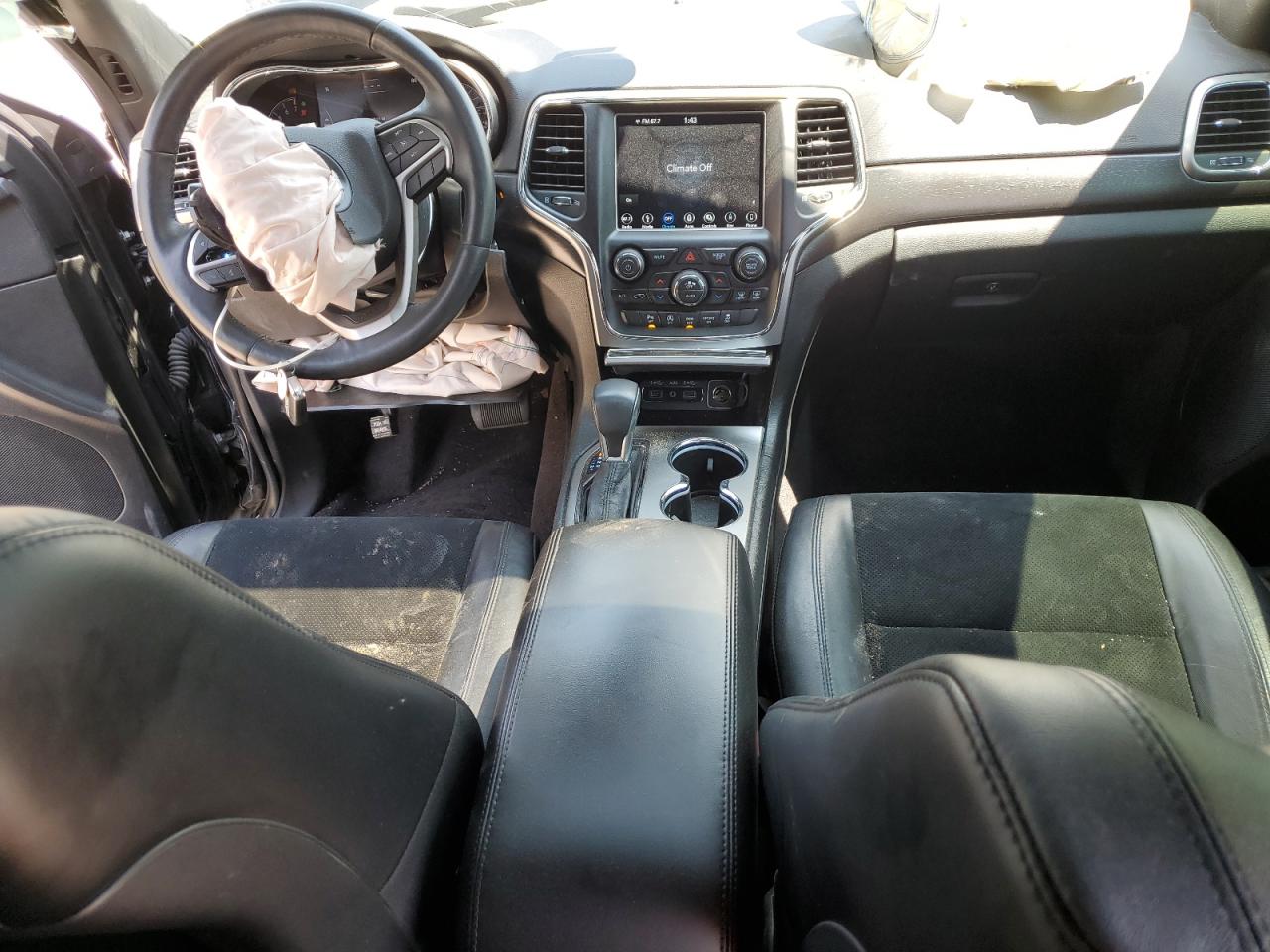 1C4RJFAG9JC445713 2018 Jeep Grand Cherokee Laredo