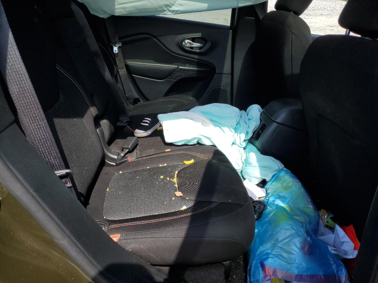 1C4PJLCB5GW307522 2016 Jeep Cherokee Latitude