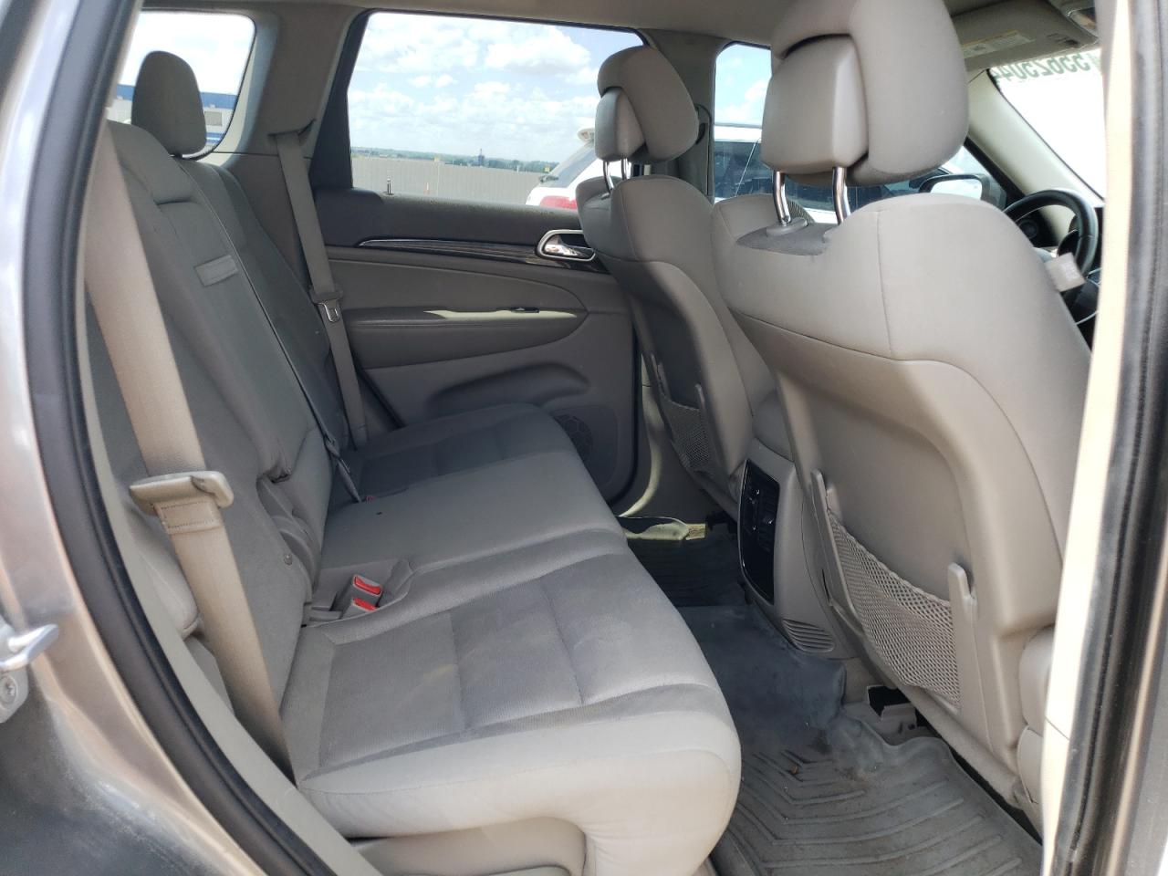 1J4RR4GG8BC595845 2011 Jeep Grand Cherokee Laredo