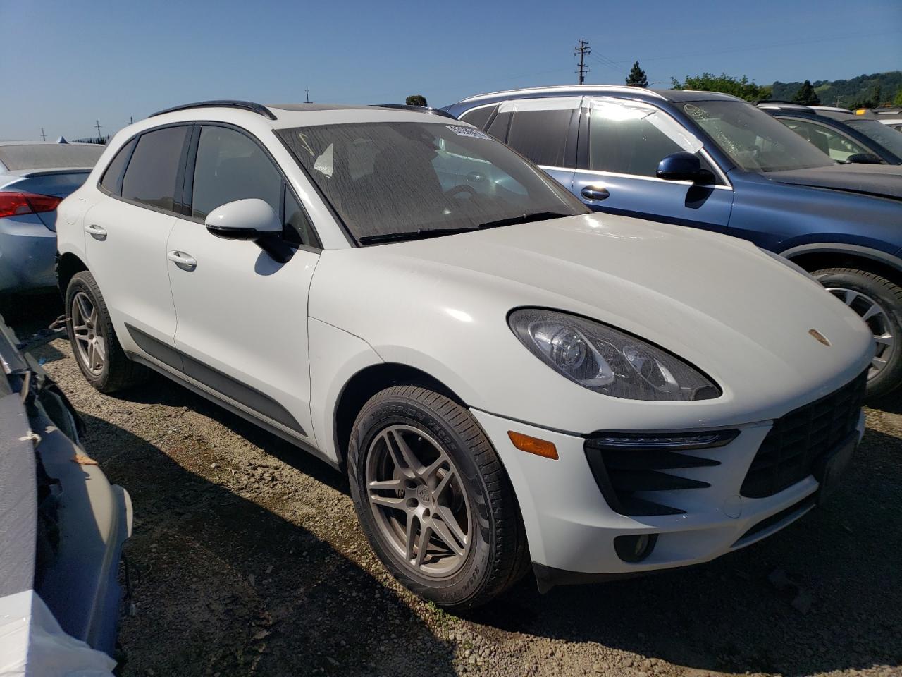 WP1AA2A55JLB05039 2018 Porsche Macan