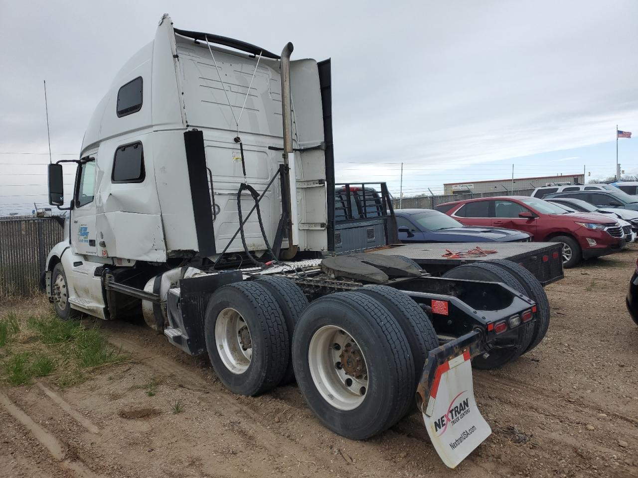 Lot #2989065570 2020 VOLVO VN VNL