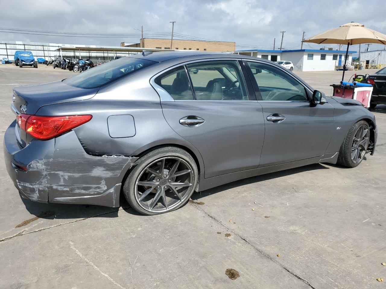 JN1EV7AP6GM303933 2016 Infiniti Q50 Premium