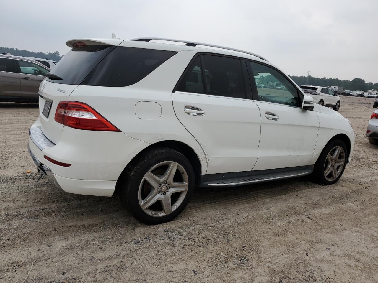 2014 Mercedes-Benz Ml 550 4Matic vin: 4JGDA7DB6EA366500