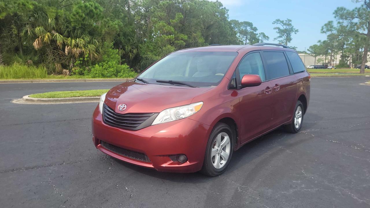 2013 Toyota Sienna Le vin: 5TDKK3DC9DS332417