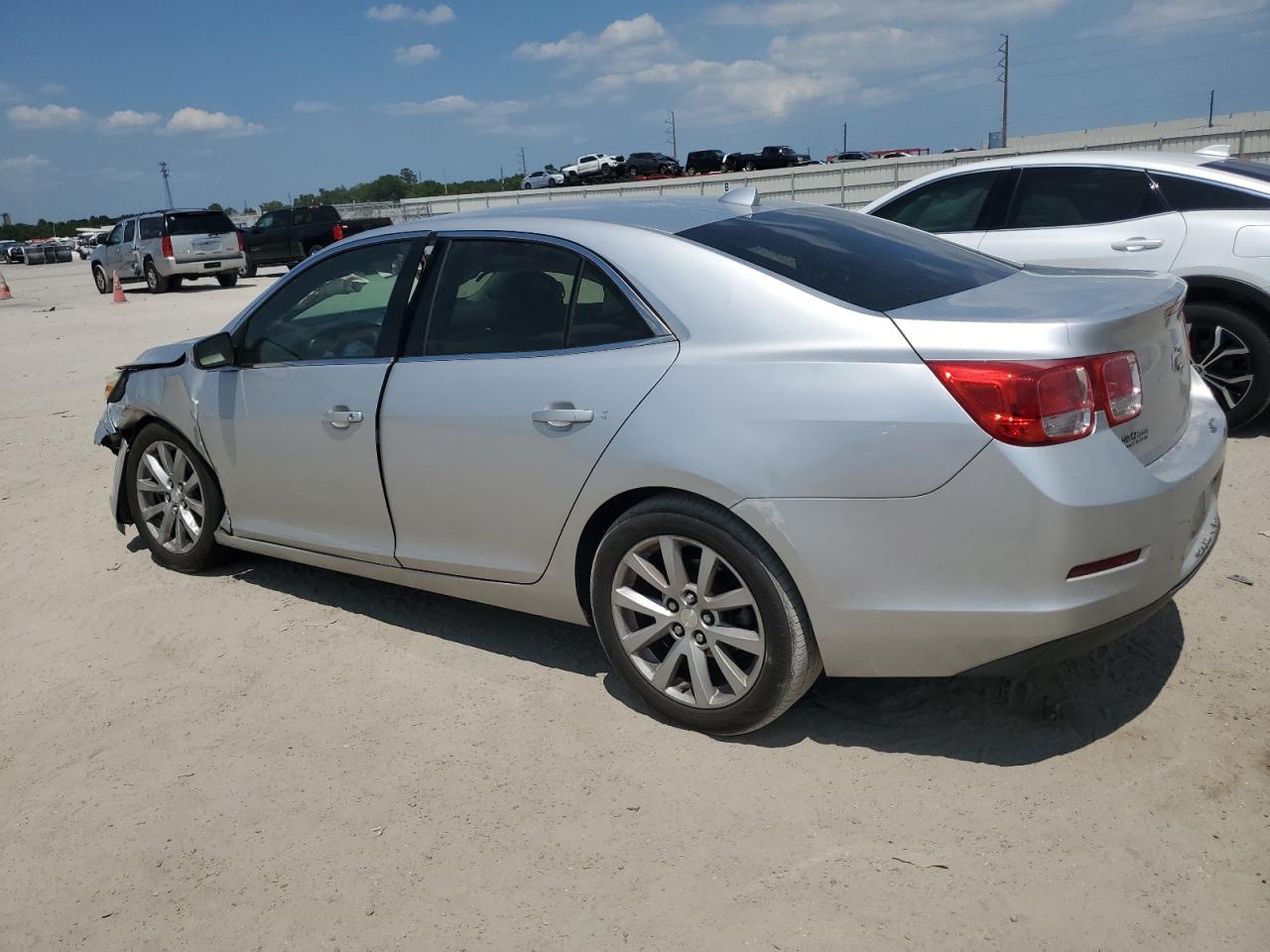 1G11E5SA1DF275266 2013 Chevrolet Malibu 2Lt