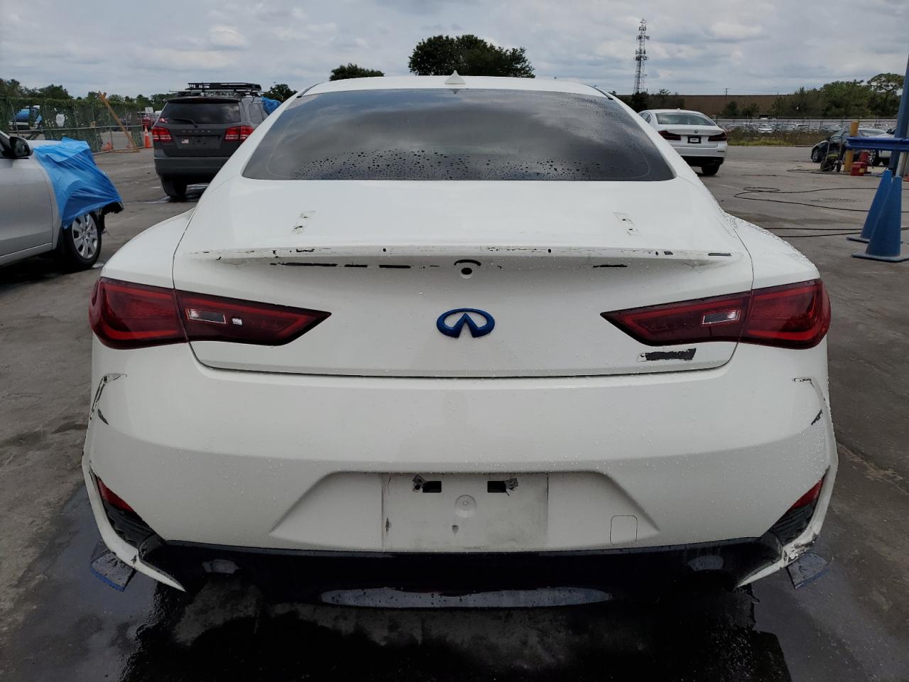 JN1EV7EK4JM342574 2018 Infiniti Q60 Luxe 300