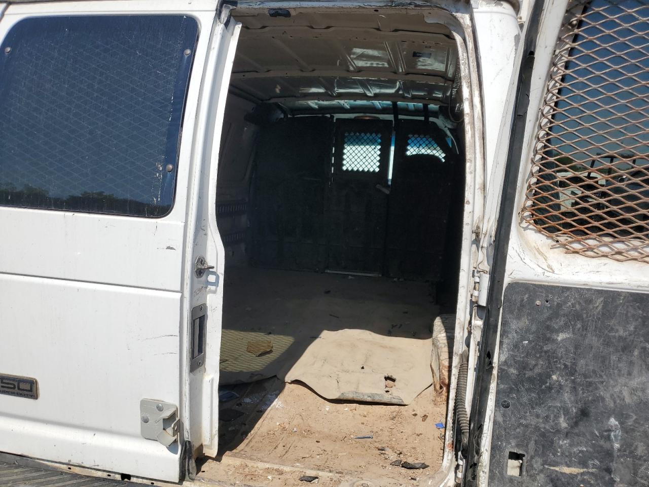 1FTNE24W98DA85300 2008 Ford Econoline E250 Van