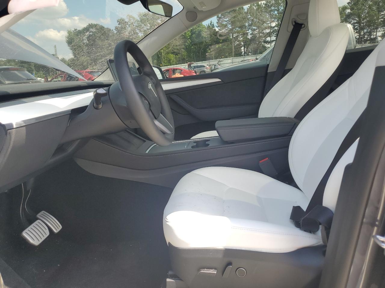 7SAYGDEF6PF848532 2023 Tesla Model Y