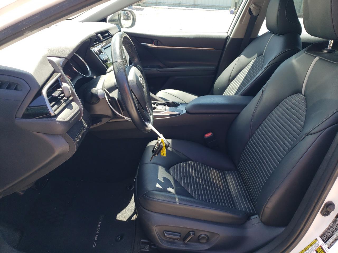 4T1B11HK9KU277058 2019 Toyota Camry L