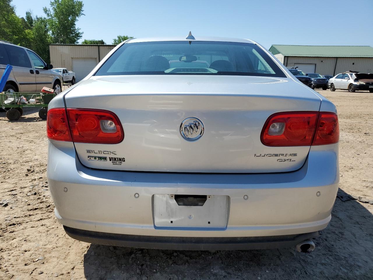 1G4HC5EM7BU135633 2011 Buick Lucerne Cxl