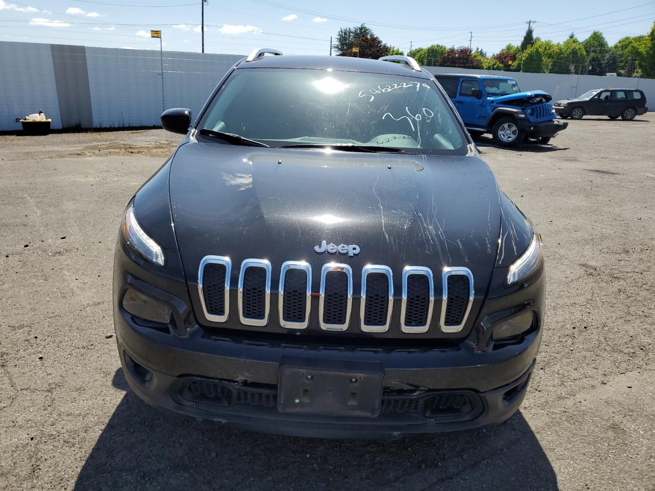 2017 Jeep Cherokee Latitude vin: 1C4PJMCS5HW561058