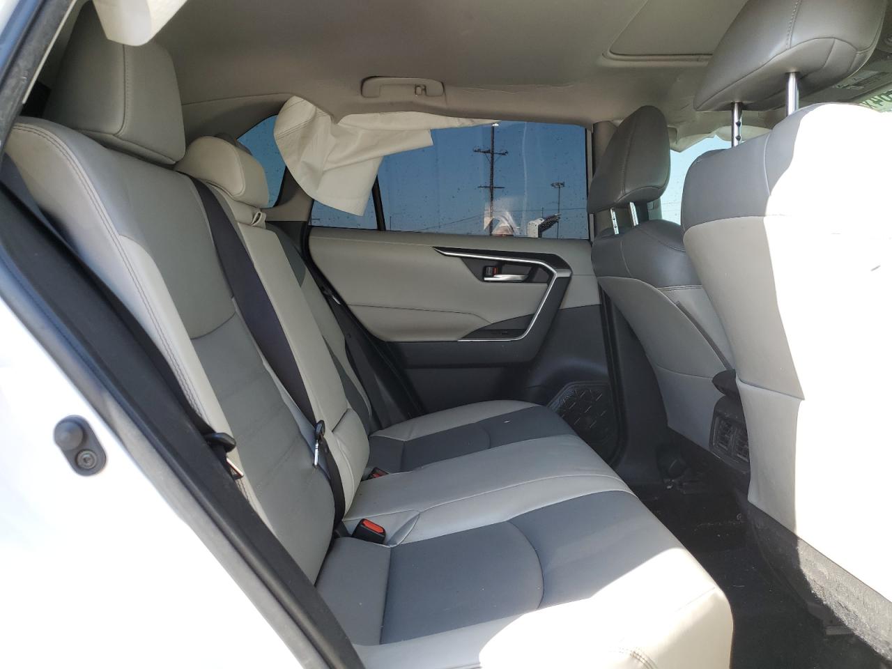 JTMA1RFV5LD049104 2020 Toyota Rav4 Xle Premium