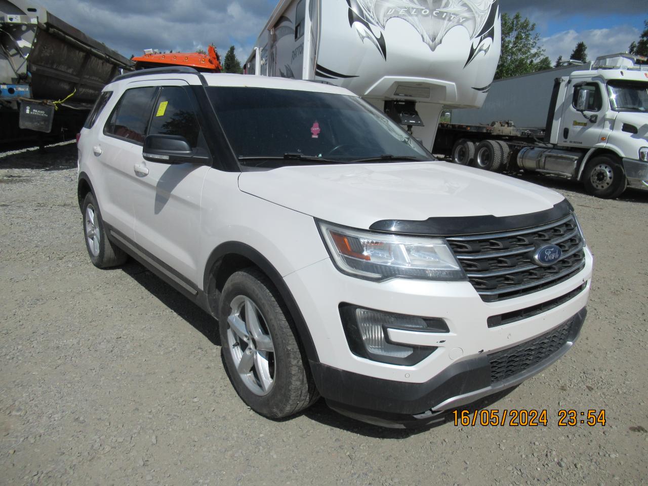 1FM5K8D80HGA18804 2017 Ford Explorer Xlt