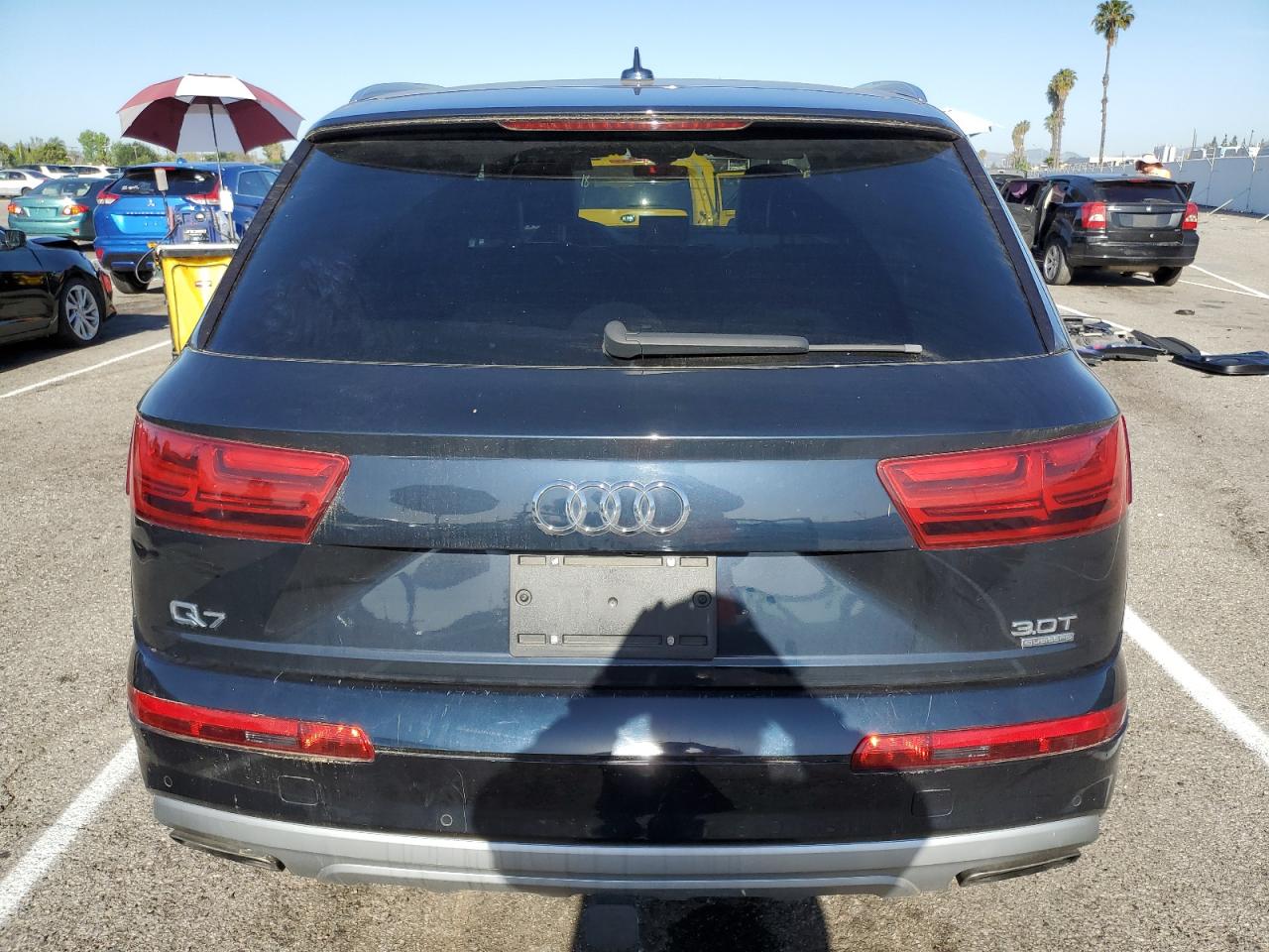 WA1AAAF76HD048936 2017 Audi Q7 Premium