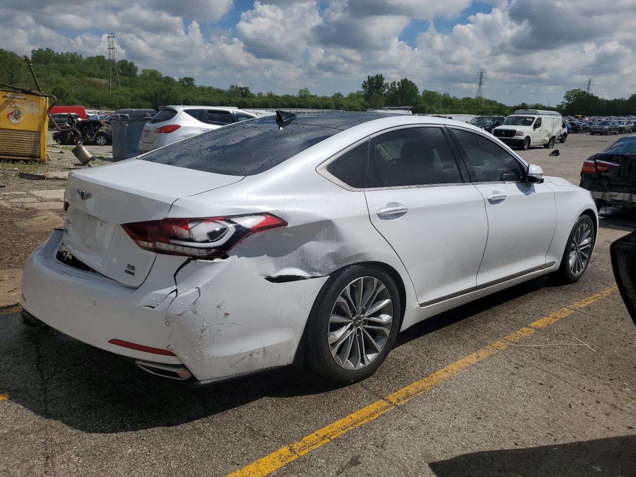 2017 Genesis G80 Base vin: KMHGN4JE5HU187401