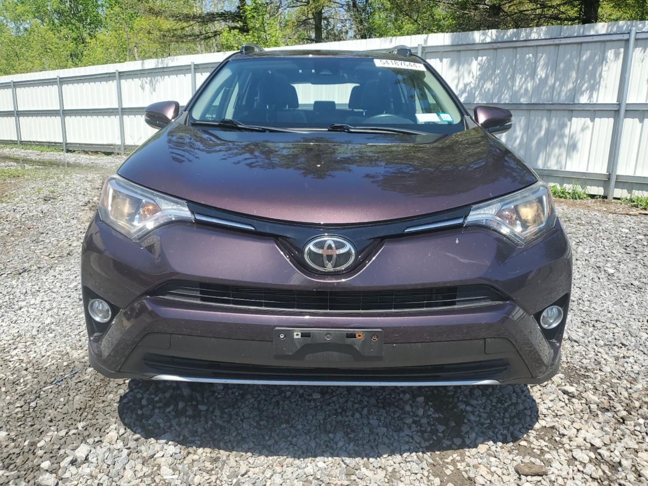 2T3RFREV3HW556695 2017 Toyota Rav4 Xle