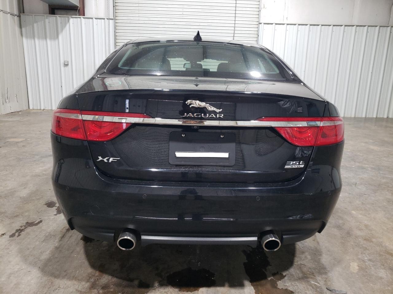 2018 Jaguar Xf Premium vin: SAJBJ4EV5JCY55795