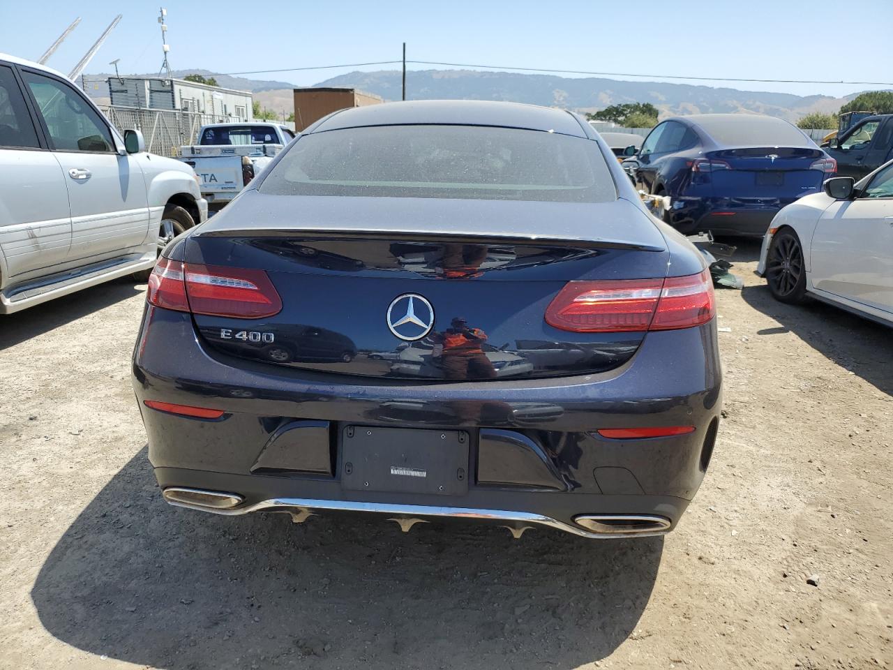 2018 Mercedes-Benz E 400 vin: WDD1J6FB2JF052974