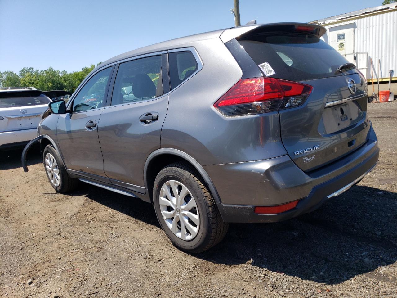 2017 Nissan Rogue S vin: KNMAT2MV4HP590848