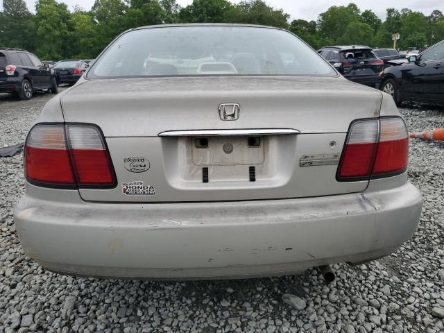 1996 Honda Accord Dx 25Th Anniversary VIN: 1HGCD5687TA139070 Lot: 54352424