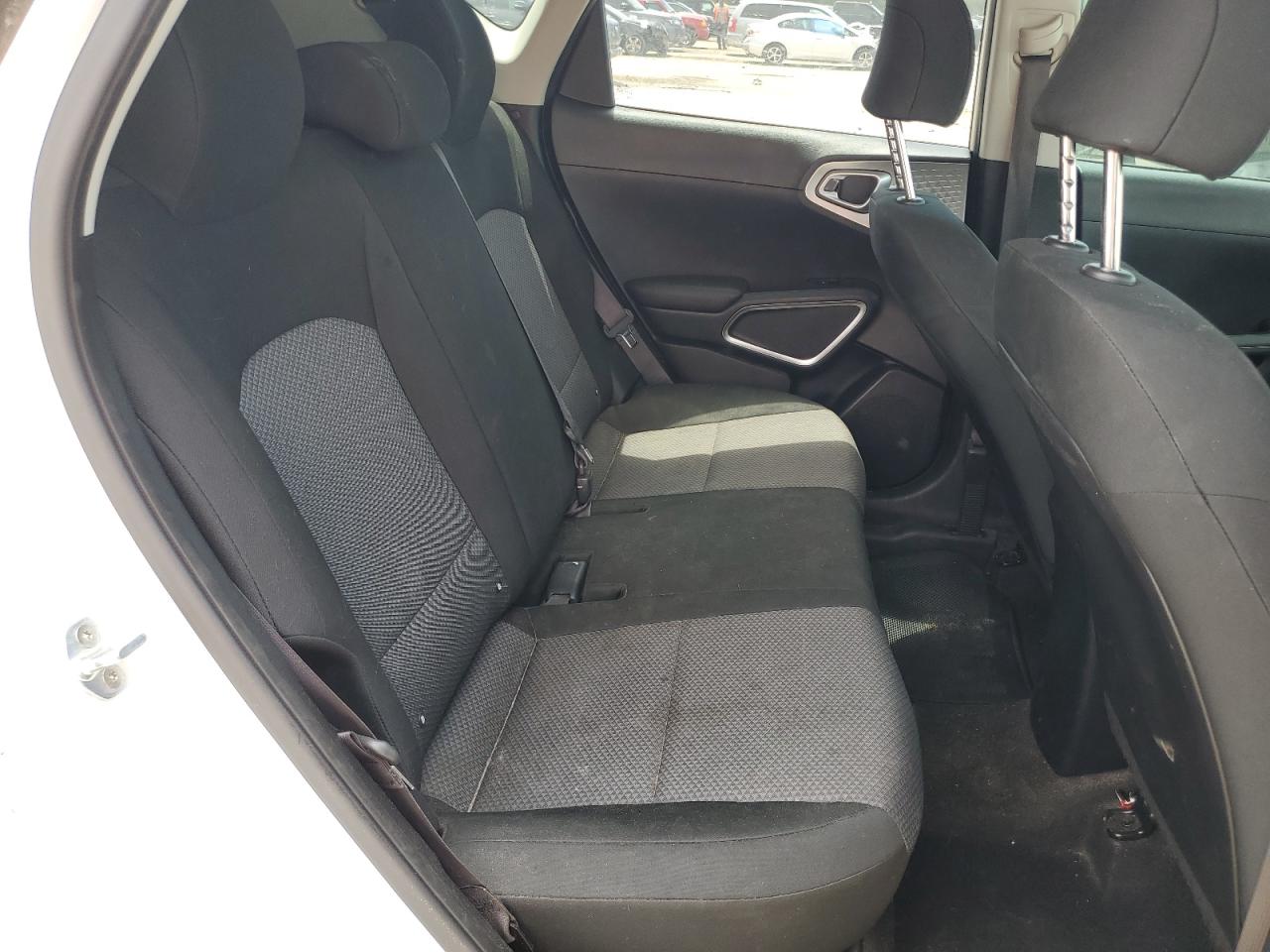 KNDJ23AU3L7701189 2020 Kia Soul Lx