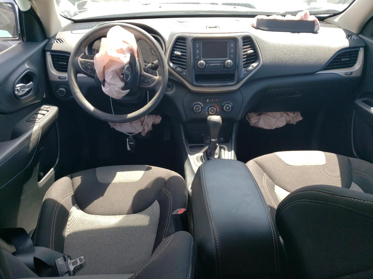 1C4PJLAB2GW377255 2016 Jeep Cherokee Sport