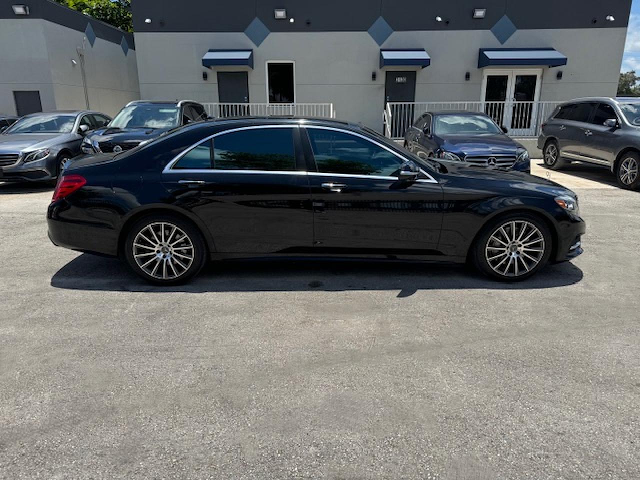 2014 Mercedes-Benz S 550 vin: WDDUG8CB2EA023408