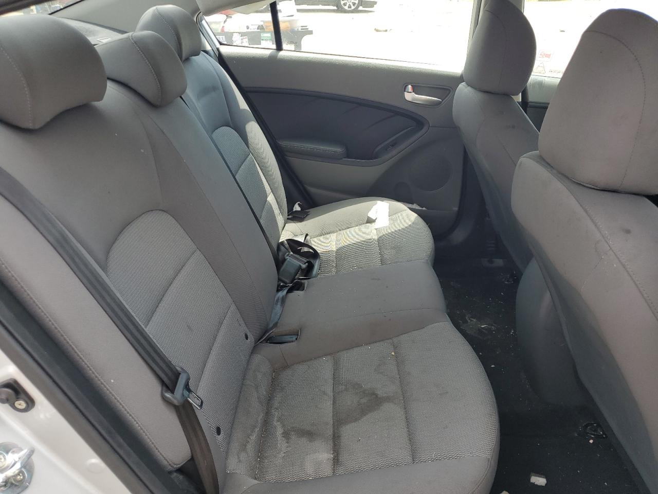 3KPFK4A71HE105026 2017 Kia Forte Lx