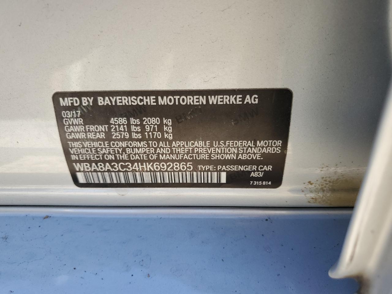 WBA8A3C34HK692865 2017 BMW 320 Xi
