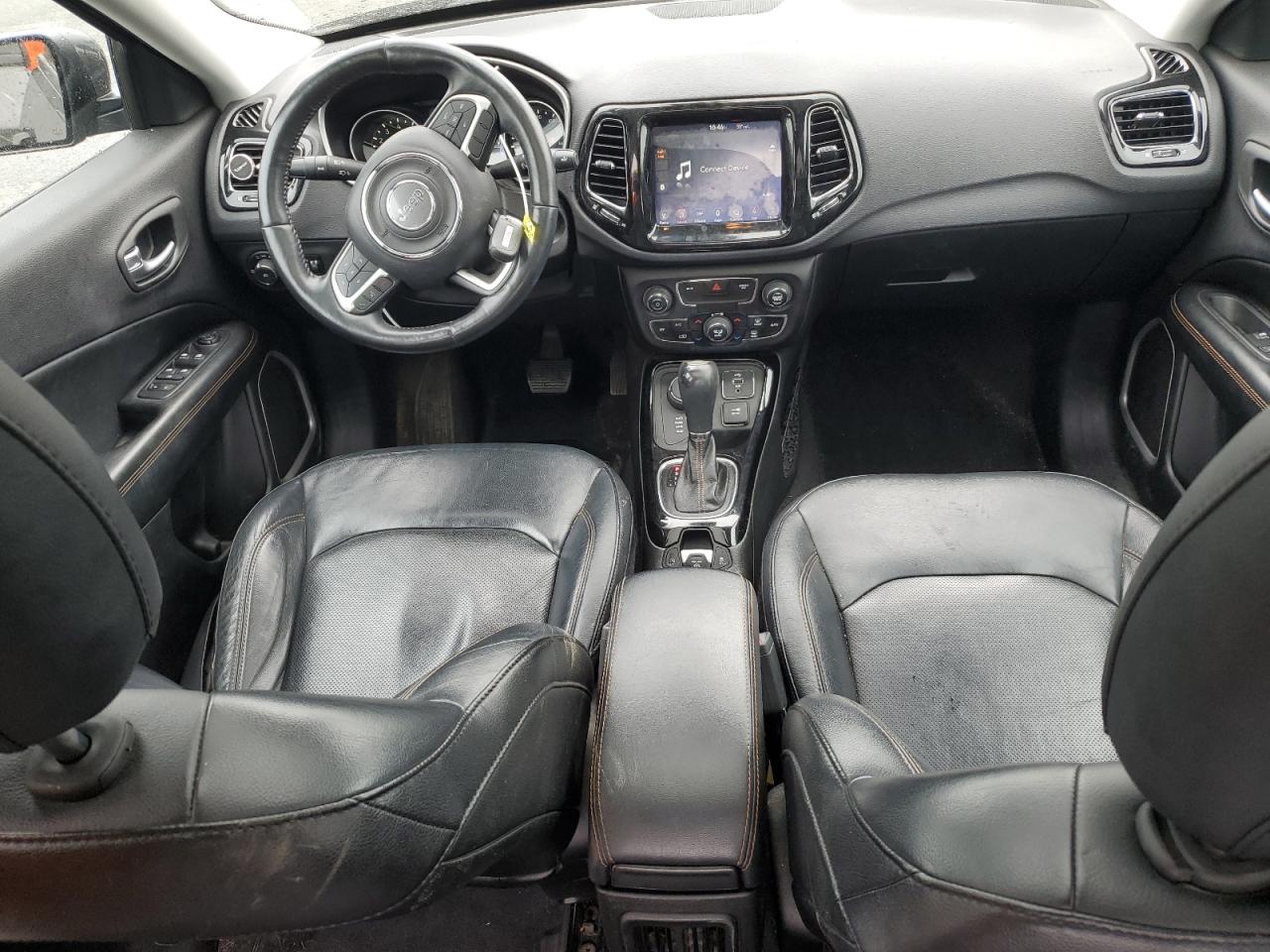 3C4NJDCBXJT101929 2018 Jeep Compass Limited