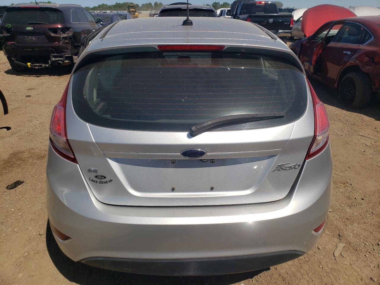 3FADP4EJ7JM138760 2018 Ford Fiesta Se