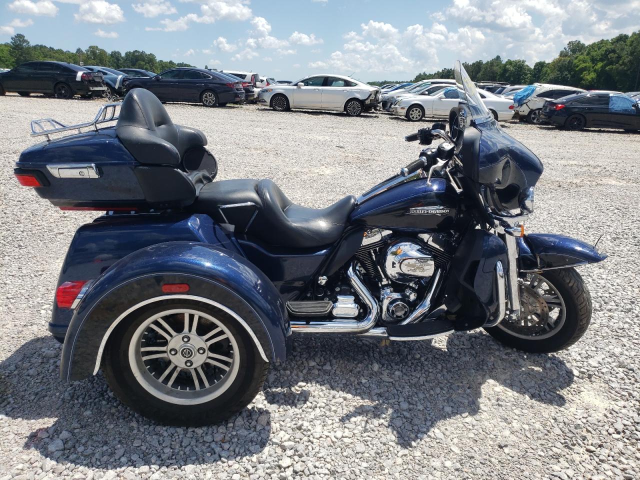 Harley Davidson Tri Glide Ultra Classic 2014 FLHTCUTG