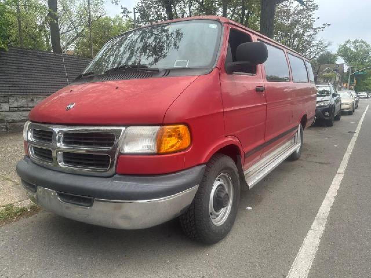 2B5WB35Y72K119680 2002 Dodge Ram Wagon B3500